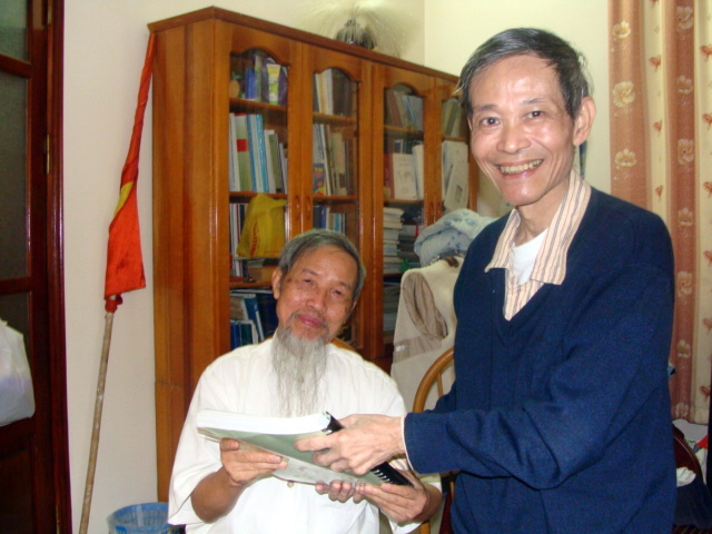 Ông Nguyễn Phú Thùy và Thày Đào Kim Long tại nhà
